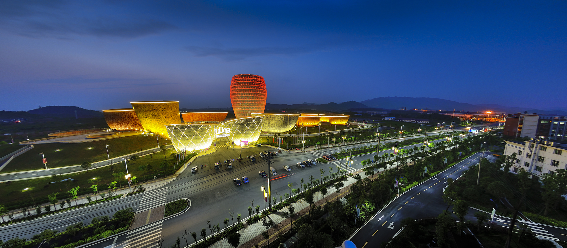 釉下五彩，中國(guó)瓷都 ——《醴陵市陶瓷文化園總體策劃與規(guī)劃》